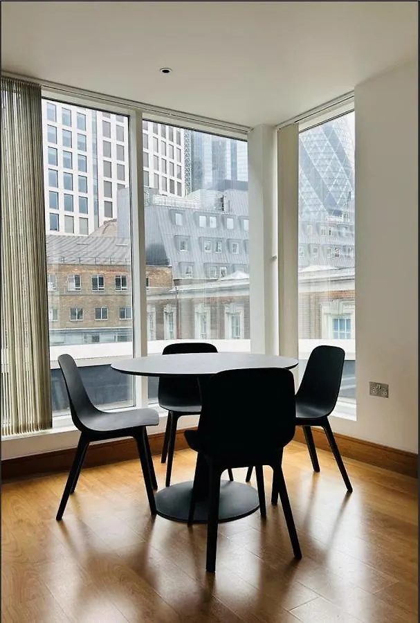 Flat With Balcony - Tower Hill - City Centre By Prime London Stays N-17